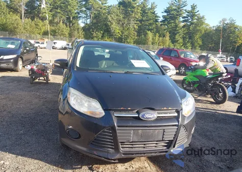 2013 Ford Focus Se z USA, uszkodzony, nr VIN 1FADP3K22DL180024